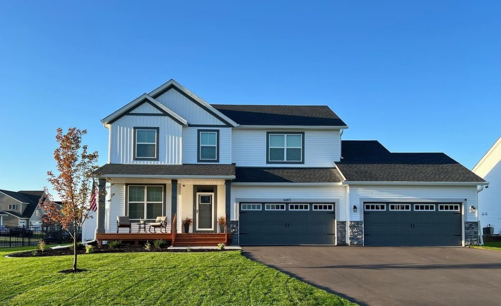 Finished exterior house painting by Chrave Davis Painting